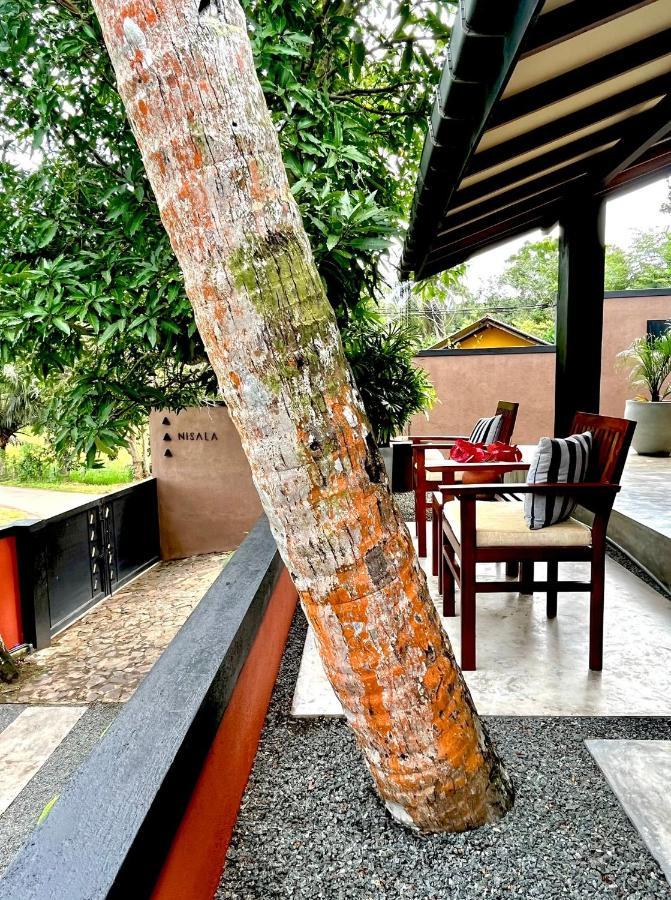 Nisala Villas Хиккадува Экстерьер фото