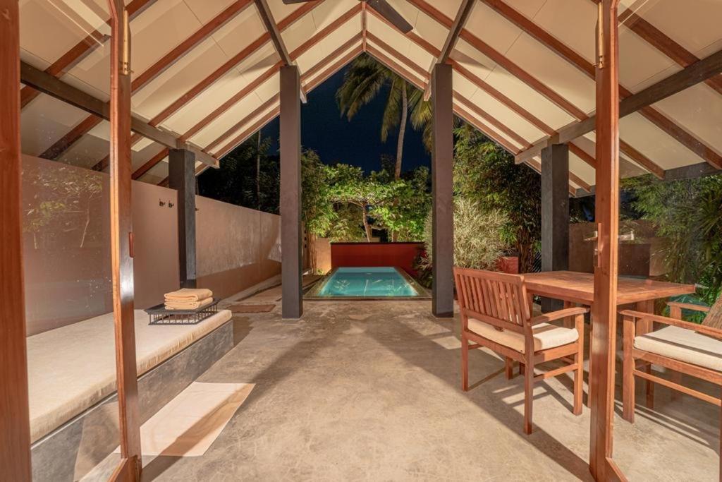 Nisala Villas Хиккадува Экстерьер фото