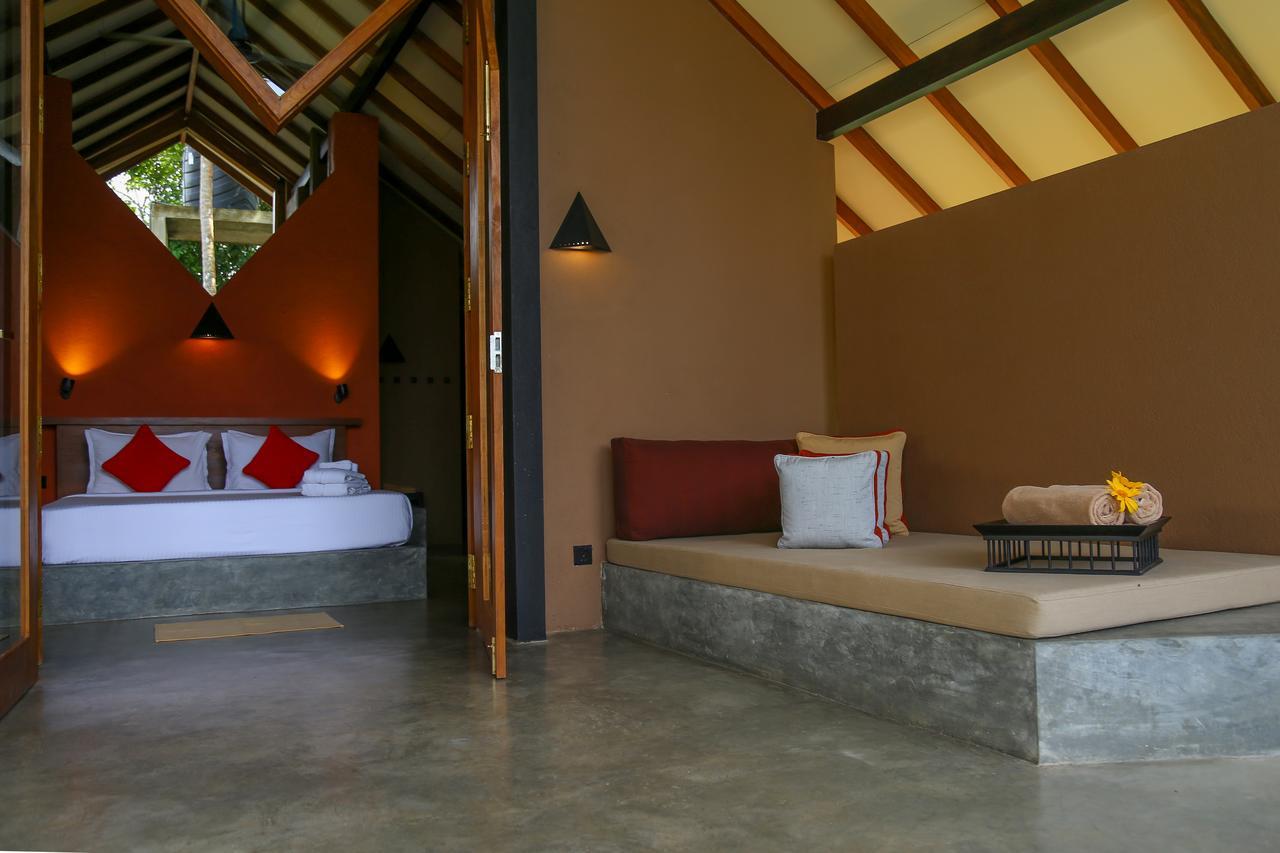 Nisala Villas Хиккадува Экстерьер фото